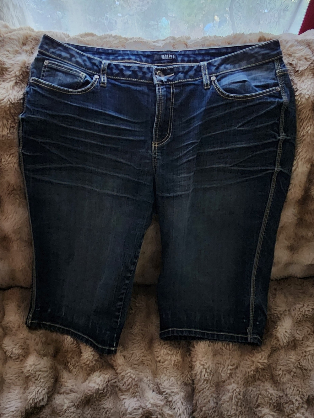 Classic Dark Wash Women's Denim Capri Size 18 A.n.a.